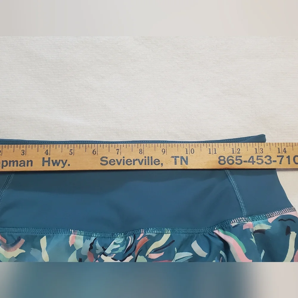 Athleta Floral Teal Skort. Secure Waist Zipper In Back. Sz XS Like New - Picture 3 of 8